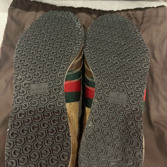 Authentic Gucci Shoes *vintage*. Never worn. - Picture 4 of 8
